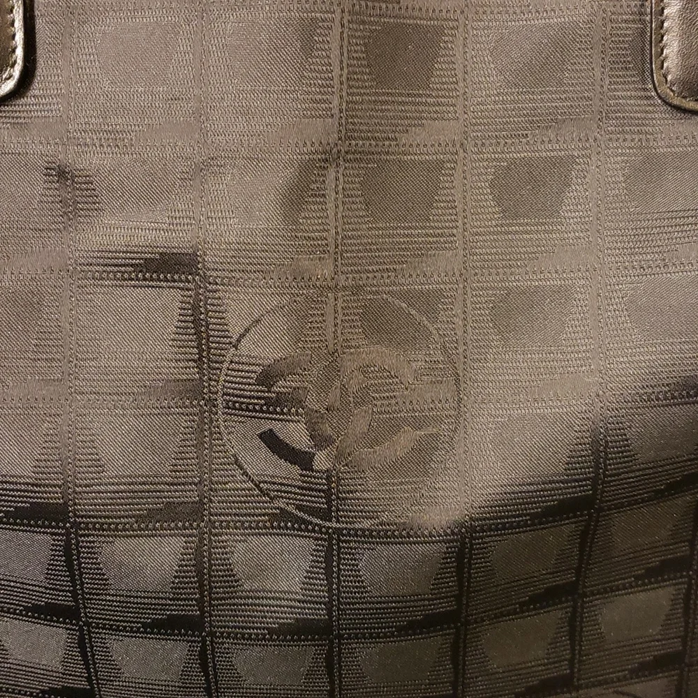 Chanel tote - Picture 5 of 17